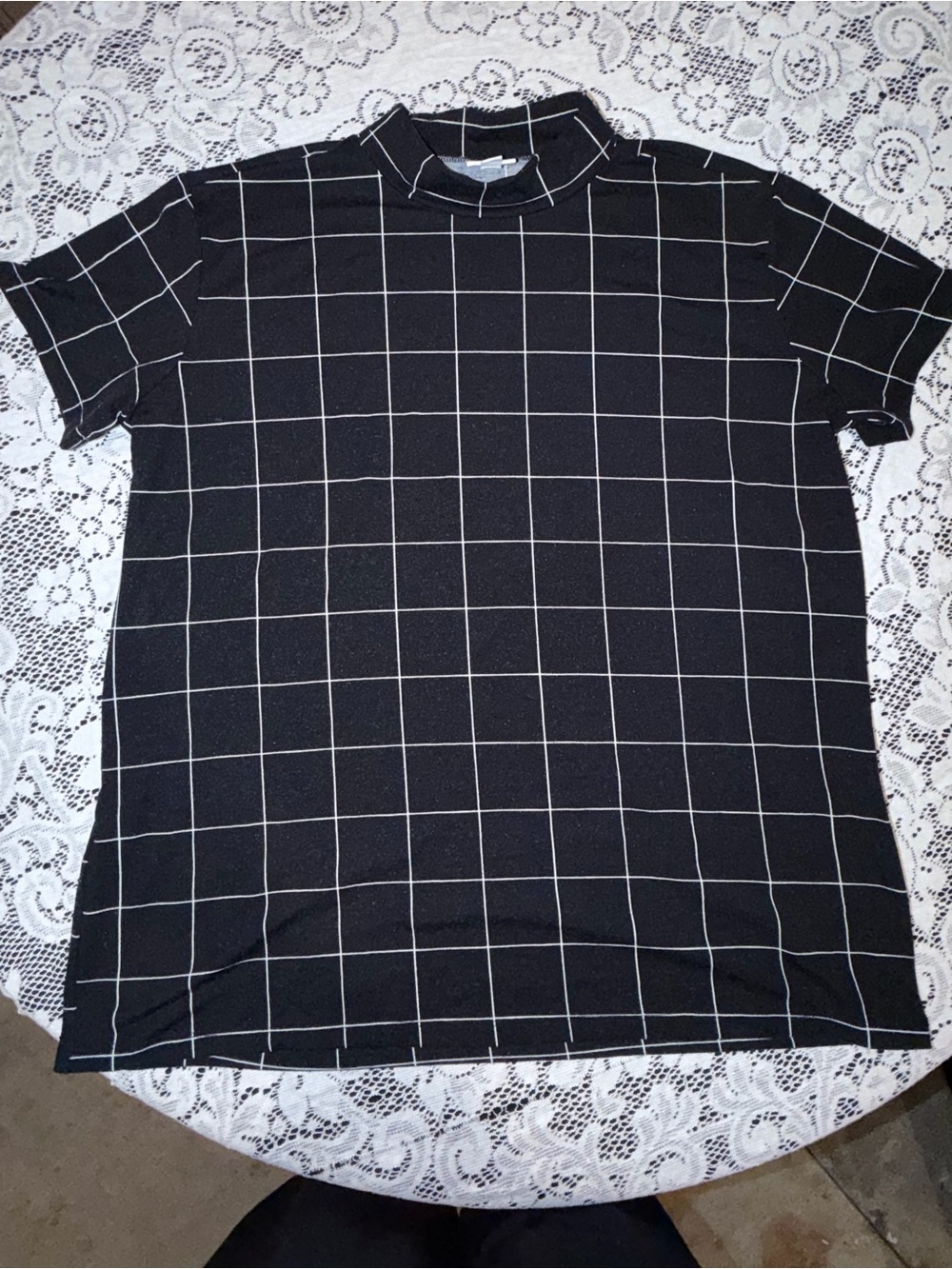 Women’s Black Grid-Print Short Sleeve Shirt